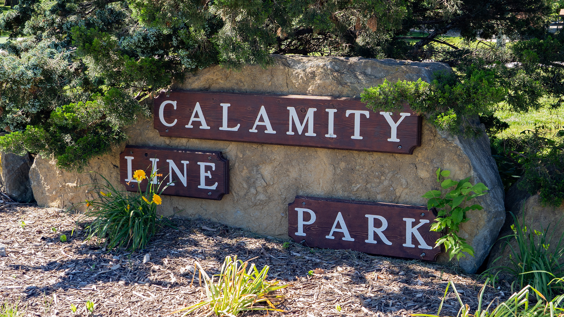 Calamity Line Park sign