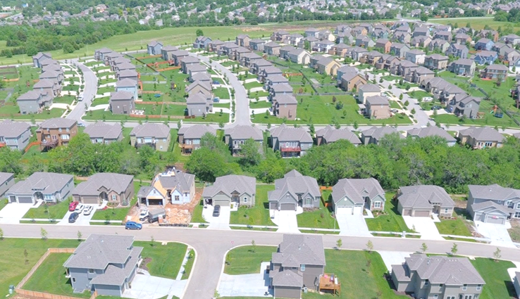 Overhead image of an Olathe Subdivision and the housing plats